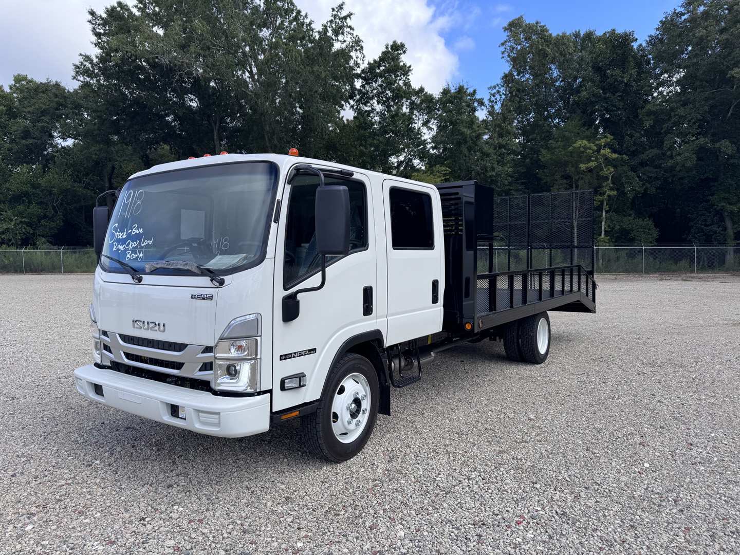 *NEW 2027 Isuzu, 1G404 Gas, Crew Cab, 18 Foot Open Landscape