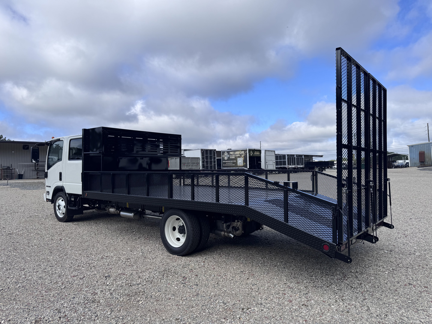 *NEW 2027 Isuzu, 1G404 Gas, Crew Cab, 18 Foot Open Landscape