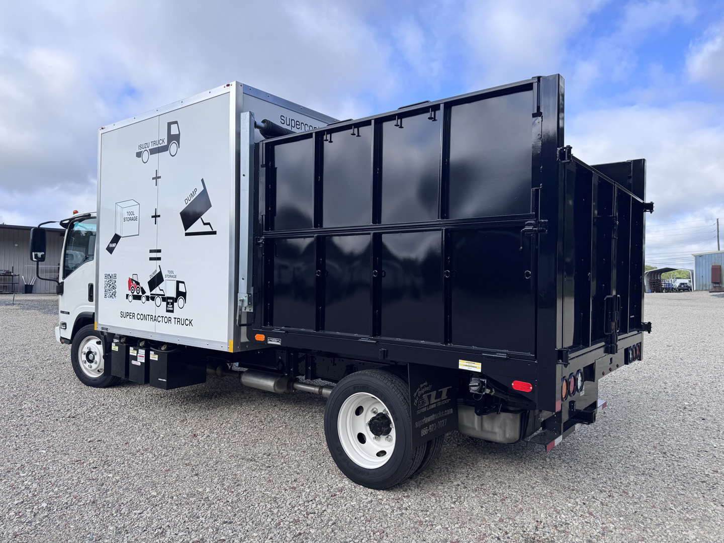 *NEW 2025 Isuzu Gas 1U4, Single Cab, Super Contractor Truck with 48″ Door and 8 Foot Dump *Ready for Immediate Delivery*
